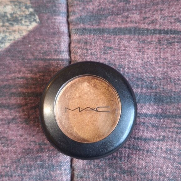 โจ MAC Eyeshadow Single โ Amber Lights ๐ฅ - Picture 3 of 3